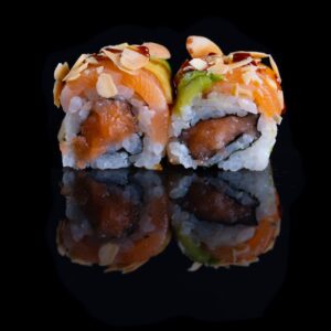 272 - URAMAKI SALMON ROLL