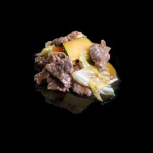 316 - MANZO CON VERDURE